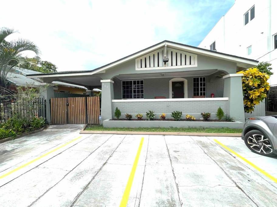 Séjour chez l'habitant Private In The Heart Of Calle Ocho *